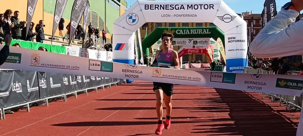 Llegada Peque Media Marat&oacute;n (2K) Le&oacute;n 2025