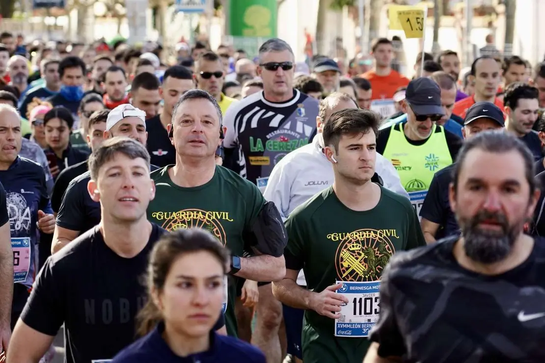 El alcalde de Le&oacute;n, Jos&eacute; Antonio Diez, participa en la salida de la XV Media Marat&oacute;n Ciudad de Le&oacute;n.