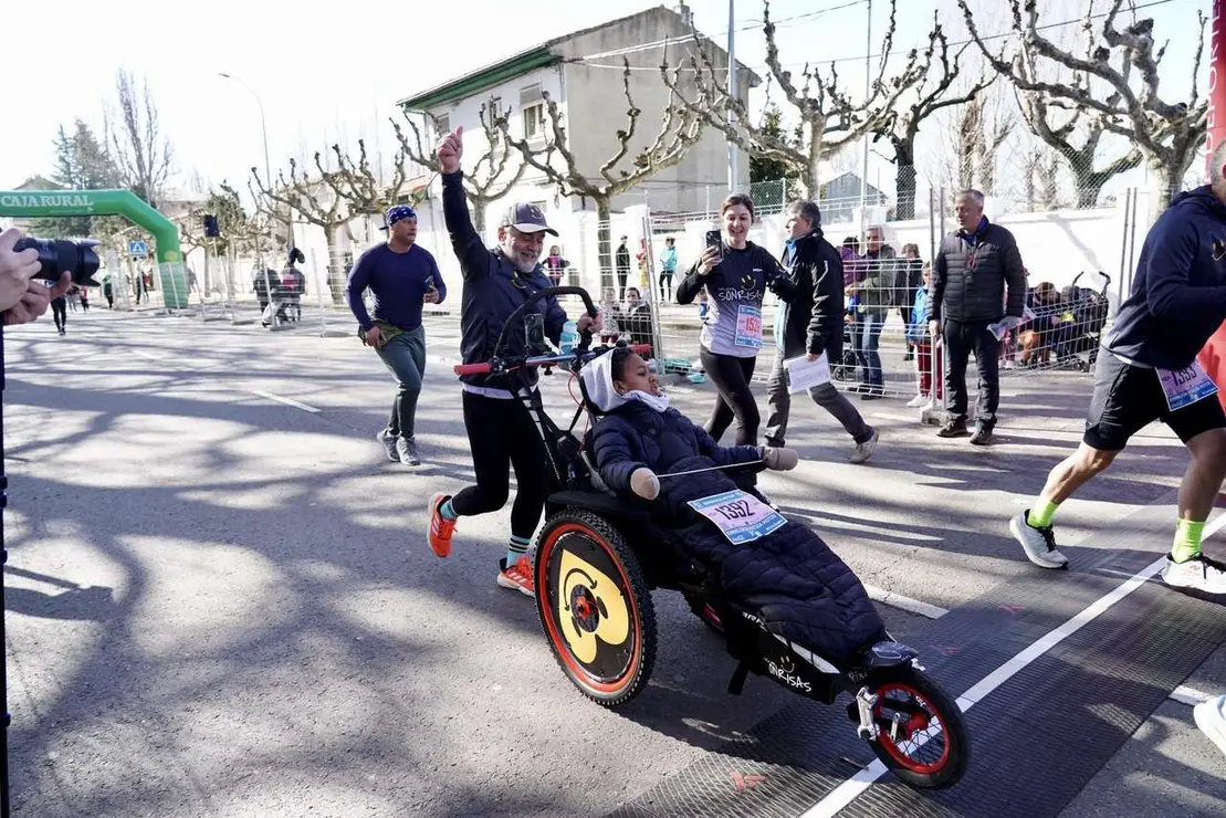 El alcalde de Le&oacute;n, Jos&eacute; Antonio Diez, participa en la salida de la XV Media Marat&oacute;n Ciudad de Le&oacute;n.