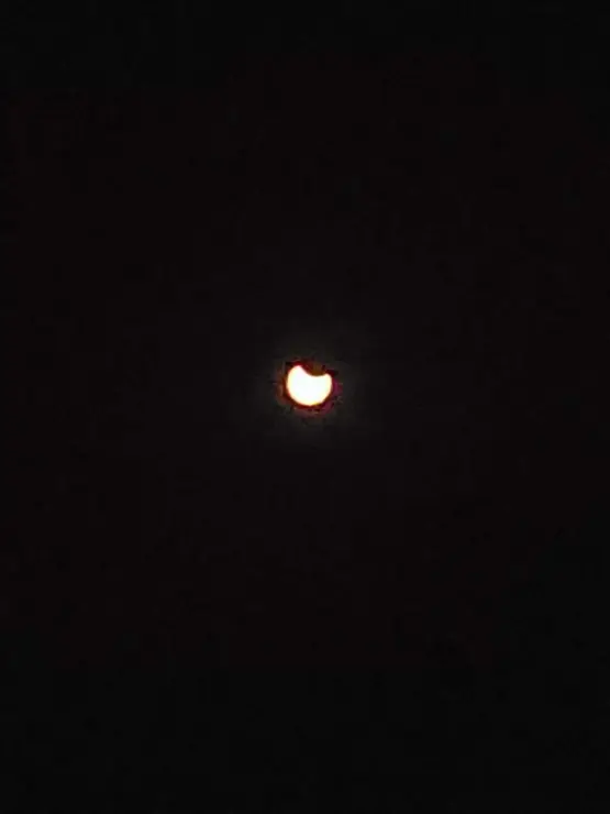 Eclipse solar parcial de marzo de 2025 desde Le&oacute;n. / RUB&Eacute;N SAN CIRILO