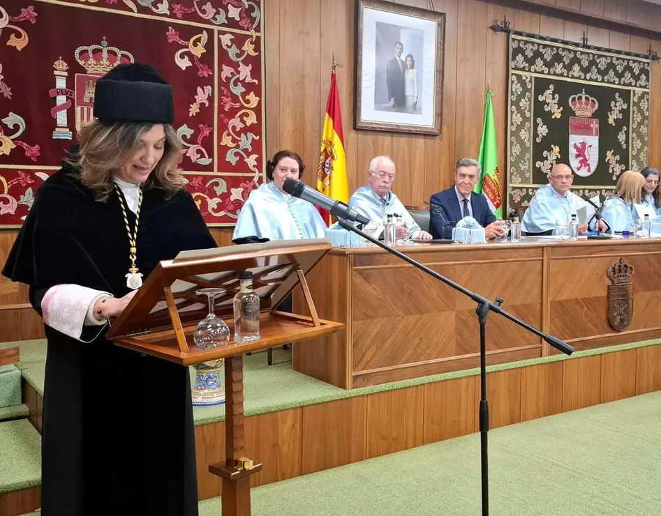 Acto de graduaci&oacute;n de la Facultad de Filosof&iacute;a y Letras de la Universidad de Le&oacute;n. / PRENSA ULE