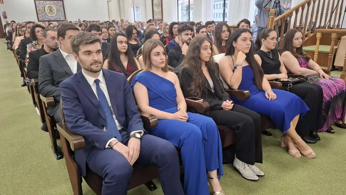 Acto de graduaci&oacute;n de la Facultad de Filosof&iacute;a y Letras de la Universidad de Le&oacute;n. / PRENSA ULE