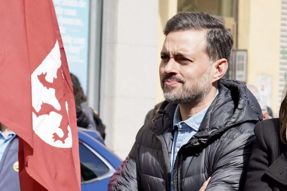 Manifestaci&oacute;n en defensa de Feve este domingo en las calles de la ciudad de Le&oacute;n. / CAMPILLO / ICAL