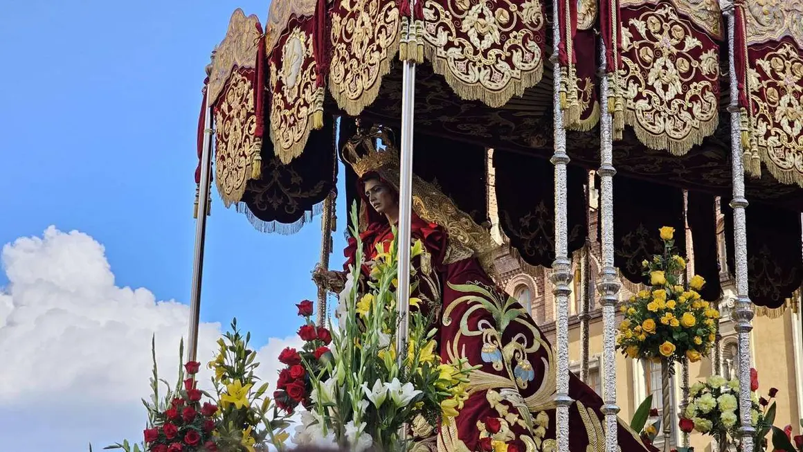 Procesi&oacute;n del Cristo del Gran Poder de Le&oacute;n 2025. / LE&Oacute;N24HORAS