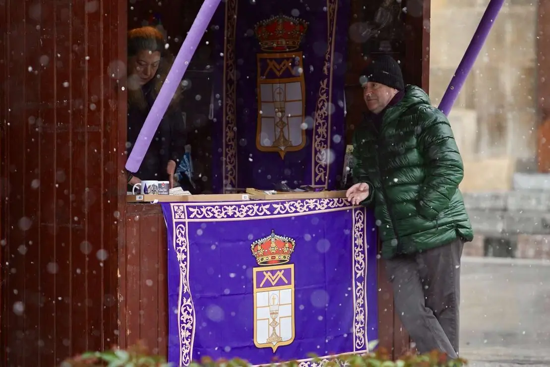 Nieve en la capital leonesa. / CAMPILLO / ICAL