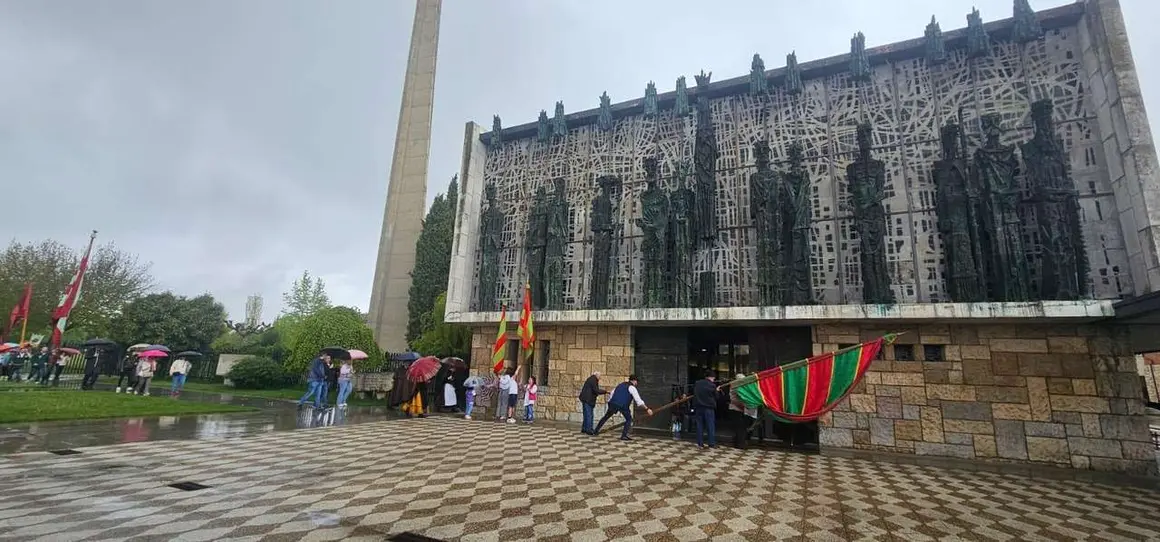 La romer&iacute;a del Voto a la Virgen del Camino volvi&oacute; a cumplir. / LE&Oacute;N24HORAS 
