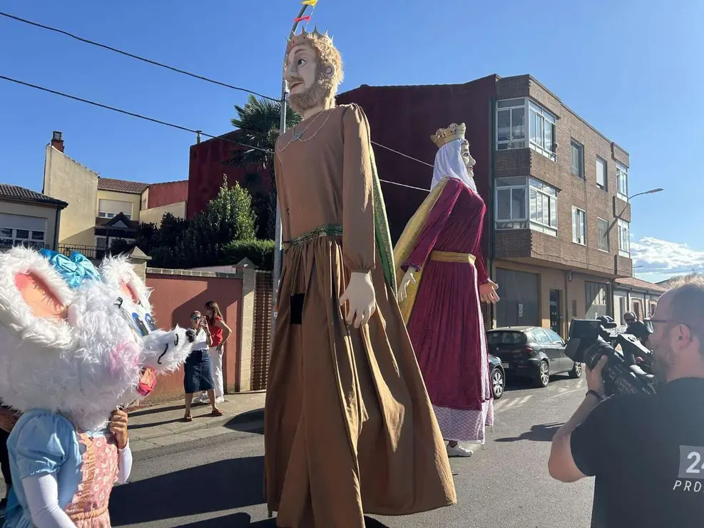 Pre-fiestas Santa Mar&iacute;a del Paramo 2025. LE&Oacute;N 24 HORAS.