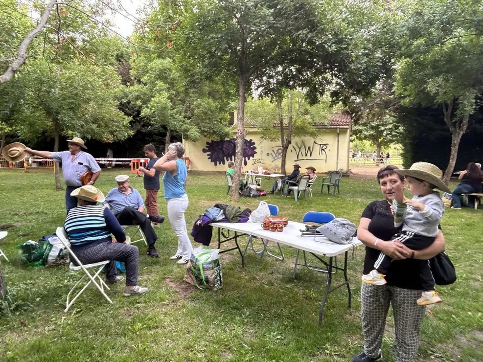 40&ordf; Fiesta Campesina de Ugal. LE&Oacute;N 24 HORAS.