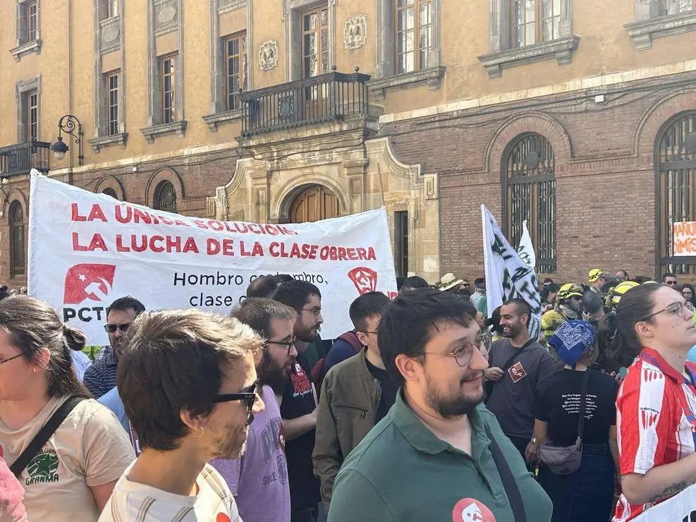 Fotograf&iacute;as de la manifestaci&oacute;n en Le&oacute;n contra la gesti&oacute;n de los incendios. Im&aacute;genes: Hugo Garc&iacute;a Gonz&aacute;lez | Le&oacute;n 24 Horas
