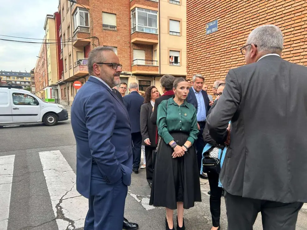 Acto de toma de posesi&oacute;n de M&oacute;nica Urdiales como nueva abadesa de la Cofrad&iacute;a del Cristo del Gran Poder. Le&oacute;n 24 Horas