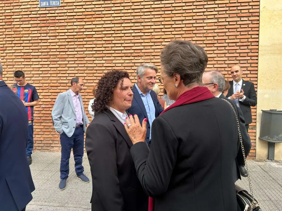 Acto de toma de posesi&oacute;n de M&oacute;nica Urdiales como nueva abadesa de la Cofrad&iacute;a del Cristo del Gran Poder. Le&oacute;n 24 Horas