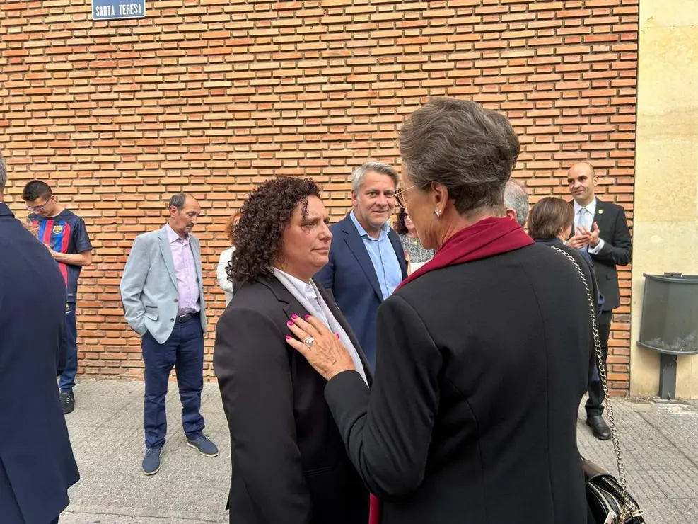 Acto de toma de posesi&oacute;n de M&oacute;nica Urdiales como nueva abadesa de la Cofrad&iacute;a del Cristo del Gran Poder. Le&oacute;n 24 Horas