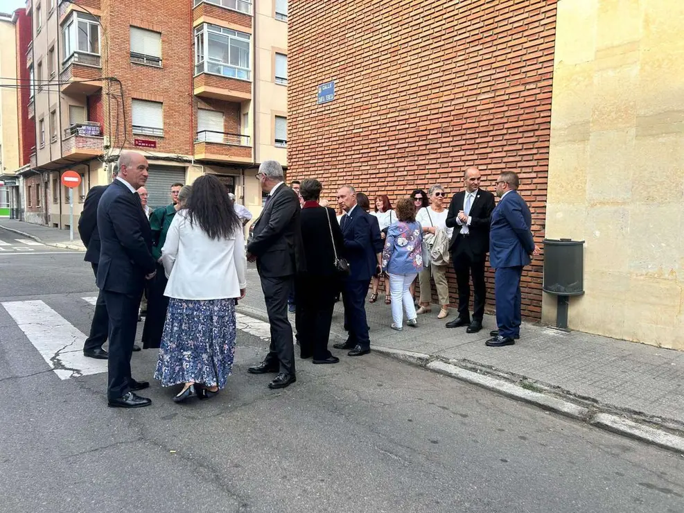 Acto de toma de posesi&oacute;n de M&oacute;nica Urdiales como nueva abadesa de la Cofrad&iacute;a del Cristo del Gran Poder. Le&oacute;n 24 Horas