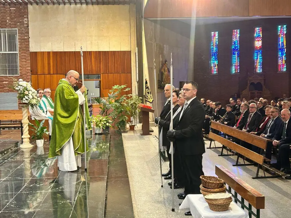 Acto de toma de posesi&oacute;n de M&oacute;nica Urdiales como nueva abadesa de la Cofrad&iacute;a del Cristo del Gran Poder. Le&oacute;n 24 Horas