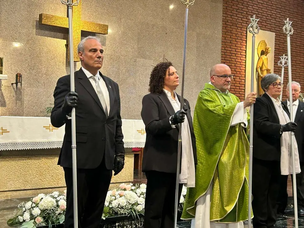 Acto de toma de posesi&oacute;n de M&oacute;nica Urdiales como nueva abadesa de la Cofrad&iacute;a del Cristo del Gran Poder. Le&oacute;n 24 Horas