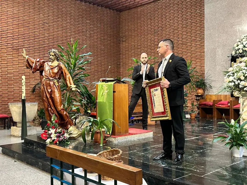 Acto de toma de posesi&oacute;n de M&oacute;nica Urdiales como nueva abadesa de la Cofrad&iacute;a del Cristo del Gran Poder. Le&oacute;n 24 Horas