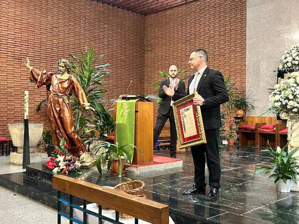 Acto de toma de posesi&oacute;n de M&oacute;nica Urdiales como nueva abadesa de la Cofrad&iacute;a del Cristo del Gran Poder. Le&oacute;n 24 Horas