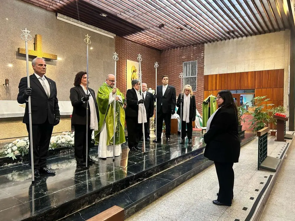 Acto de toma de posesi&oacute;n de M&oacute;nica Urdiales como nueva abadesa de la Cofrad&iacute;a del Cristo del Gran Poder. Le&oacute;n 24 Horas