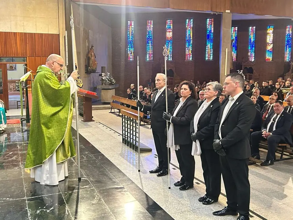 Acto de toma de posesi&oacute;n de M&oacute;nica Urdiales como nueva abadesa de la Cofrad&iacute;a del Cristo del Gran Poder. Le&oacute;n 24 Horas