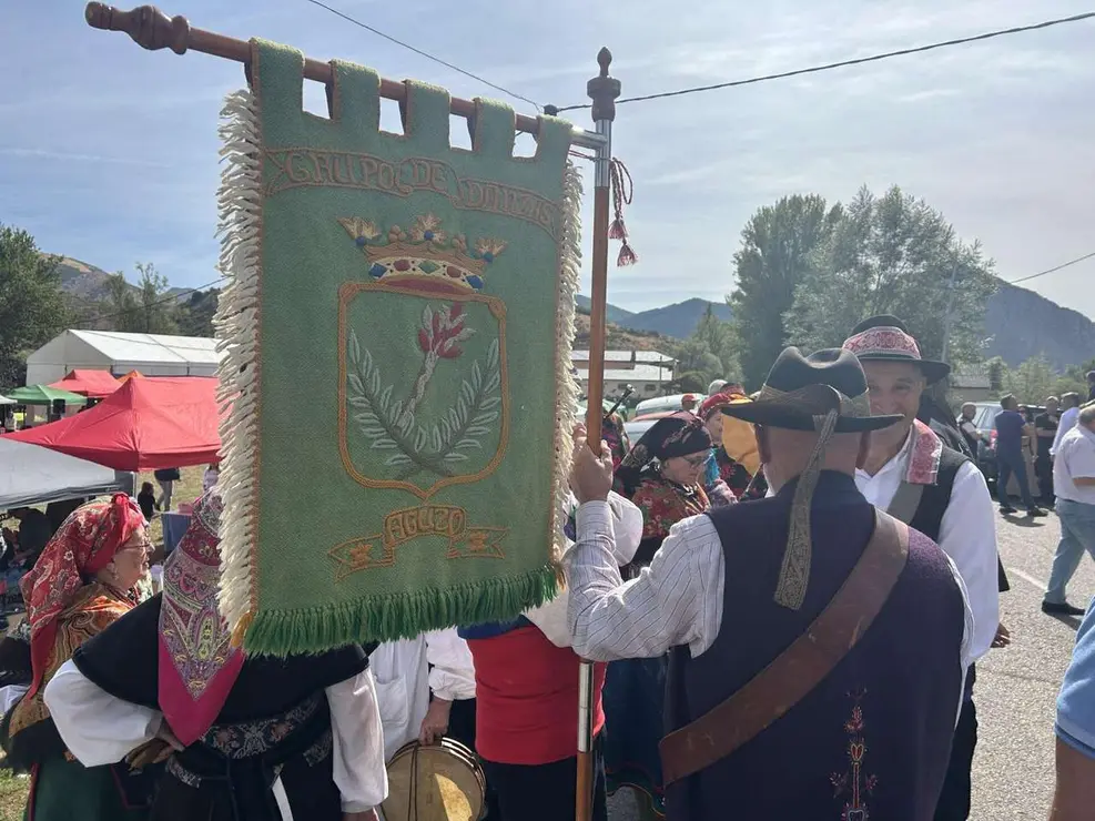 Vecinos y visitantes disfrutaron de la feria ganadera y los actos del Cristo de Valdelugueros 2025. Le&oacute;n 24 horas.
