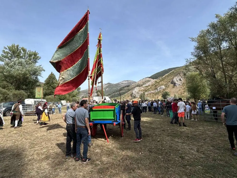 Vecinos y visitantes disfrutaron de la feria ganadera y los actos del Cristo de Valdelugueros 2025. Le&oacute;n 24 horas.