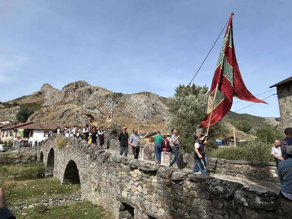 Vecinos y visitantes disfrutaron de la feria ganadera y los actos del Cristo de Valdelugueros 2025. Le&oacute;n 24 horas.