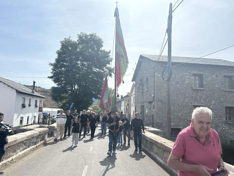 Vecinos y visitantes disfrutaron de la feria ganadera y los actos del Cristo de Valdelugueros 2025. Le&oacute;n 24 horas.