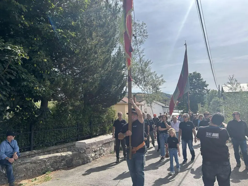 Vecinos y visitantes disfrutaron de la feria ganadera y los actos del Cristo de Valdelugueros 2025. Le&oacute;n 24 horas.