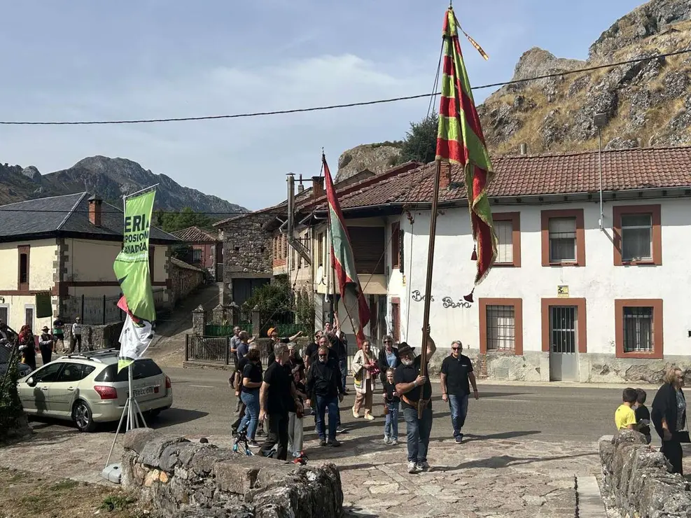 Vecinos y visitantes disfrutaron de la feria ganadera y los actos del Cristo de Valdelugueros 2025. Le&oacute;n 24 horas.