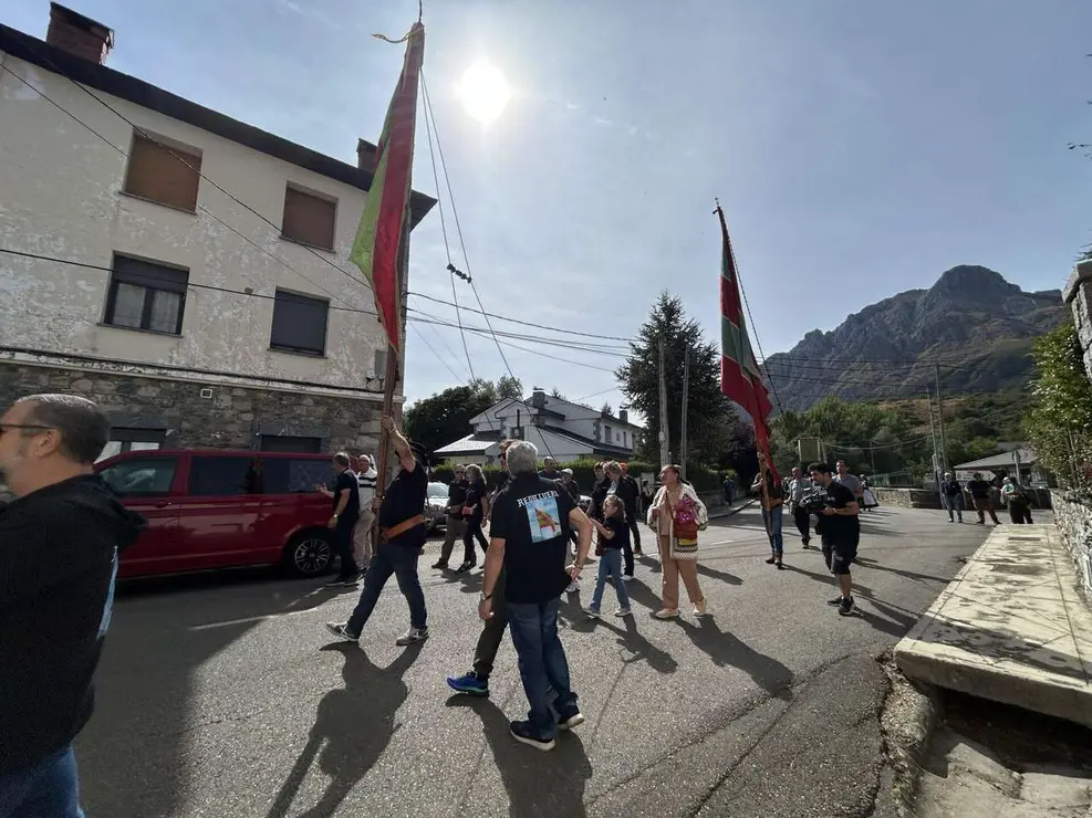 Vecinos y visitantes disfrutaron de la feria ganadera y los actos del Cristo de Valdelugueros 2025. Le&oacute;n 24 horas.