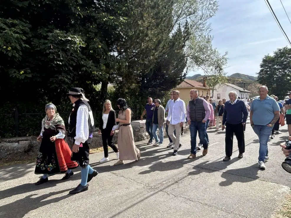 Vecinos y visitantes disfrutaron de la feria ganadera y los actos del Cristo de Valdelugueros 2025. Le&oacute;n 24 horas.