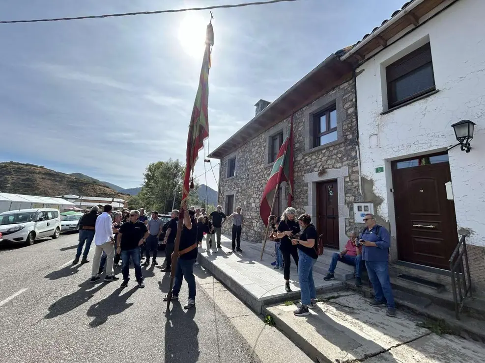 Vecinos y visitantes disfrutaron de la feria ganadera y los actos del Cristo de Valdelugueros 2025. Le&oacute;n 24 horas.