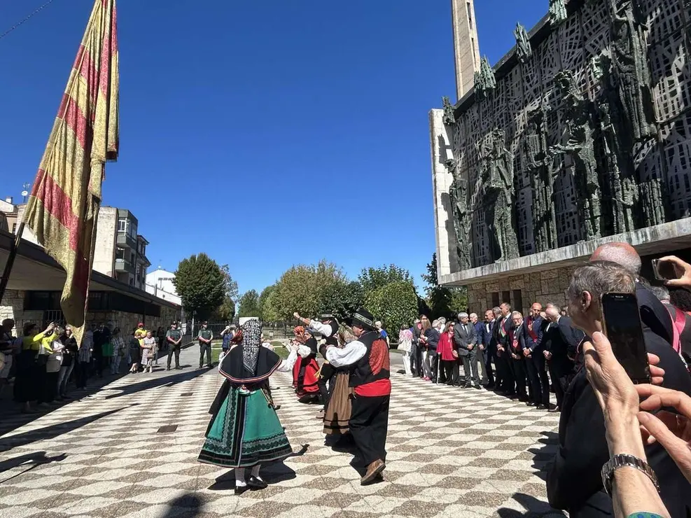 Misa de la festividad de la Virgen del Camino. Le&oacute;n 24 horas