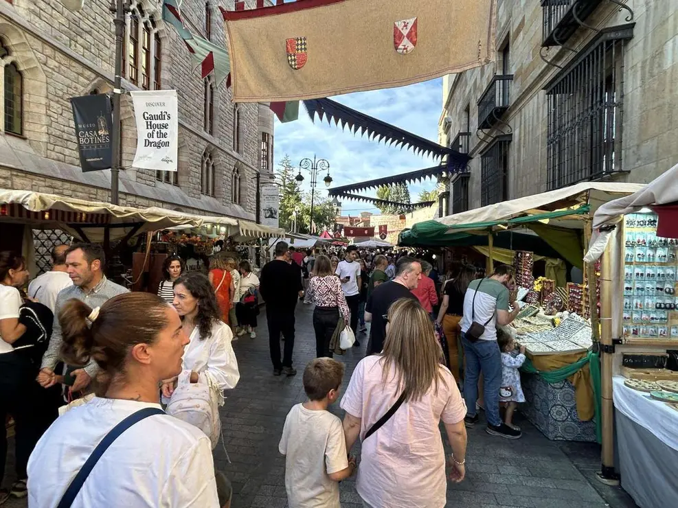 Mercado de las Tres Culturas en Le&oacute;n 2025