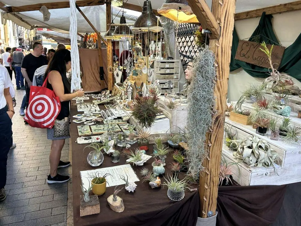 Mercado de las Tres Culturas en Le&oacute;n 2025