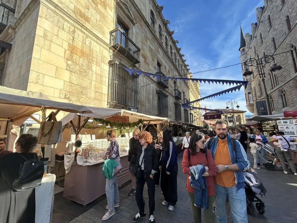 Mercado de las Tres Culturas en Le&oacute;n 2025
