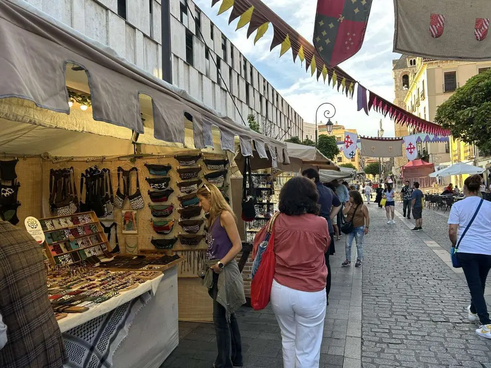 Mercado de las Tres Culturas en Le&oacute;n 2025
