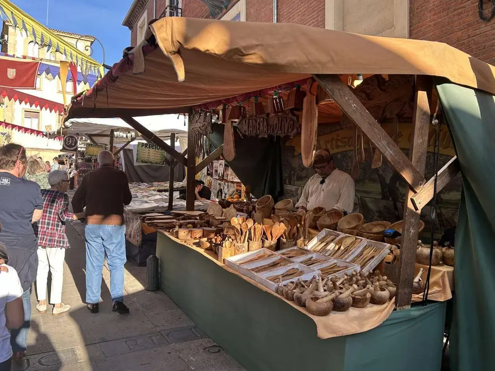 Mercado de las Tres Culturas en Le&oacute;n 2025