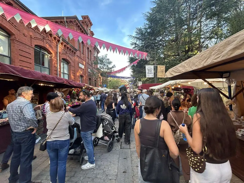 Mercado de las Tres Culturas en Le&oacute;n 2025