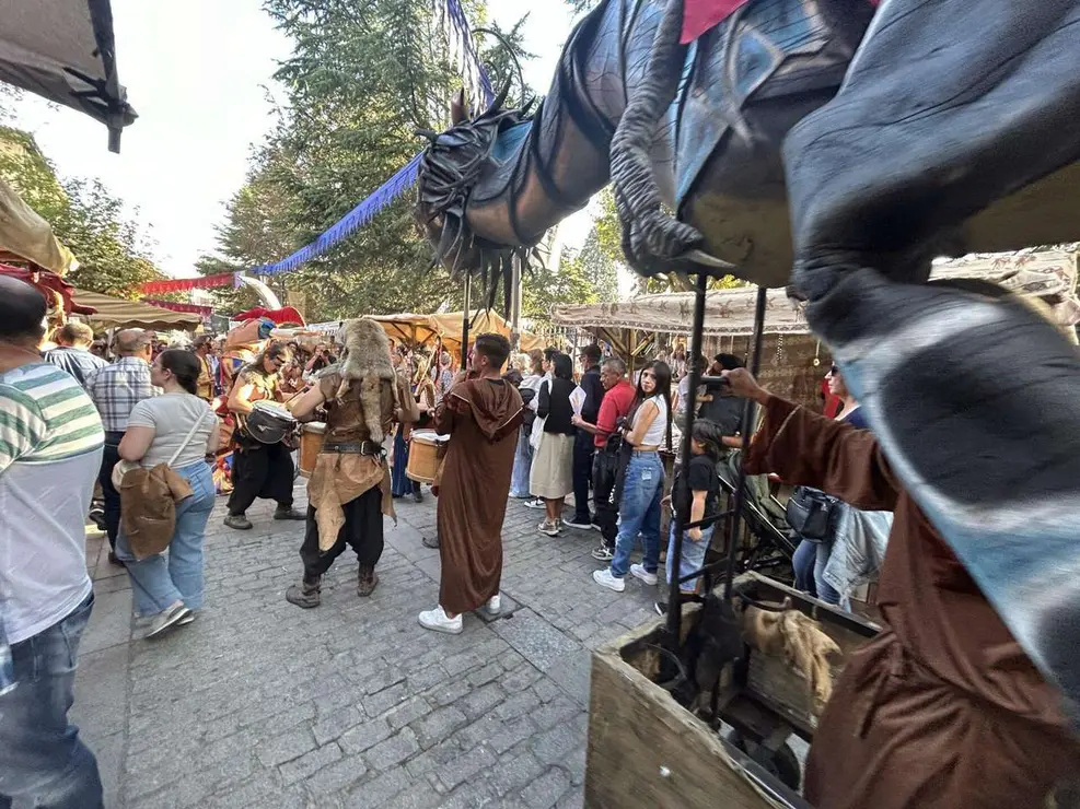 Mercado de las Tres Culturas en Le&oacute;n 2025