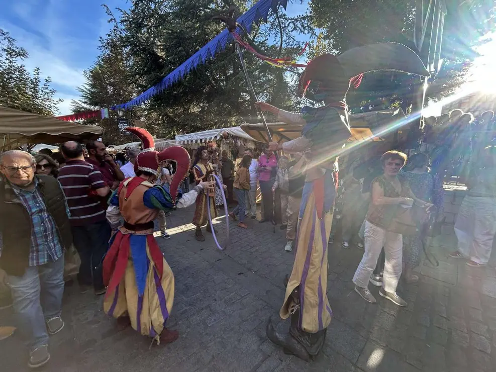 Mercado de las Tres Culturas en Le&oacute;n 2025