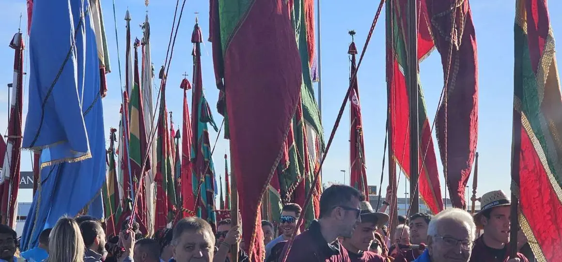 Pendones, carros y romeros participaron un a&ntilde;o m&aacute;s en la romer&iacute;a de San Froil&aacute;n | Le&oacute;n 24 Horas