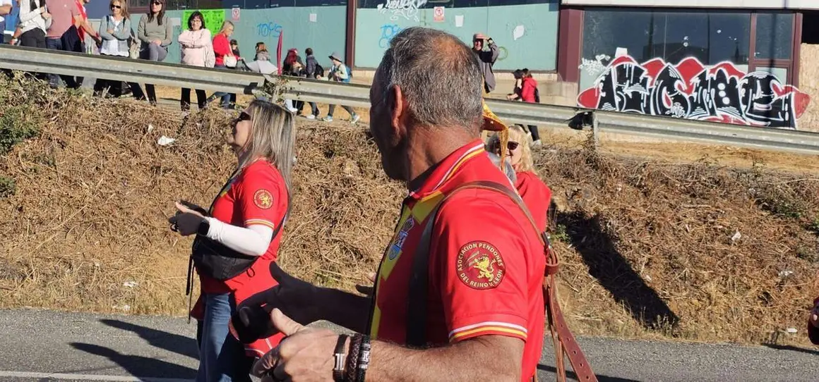 Pendones, carros y romeros participaron un a&ntilde;o m&aacute;s en la romer&iacute;a de San Froil&aacute;n | Le&oacute;n 24 Horas