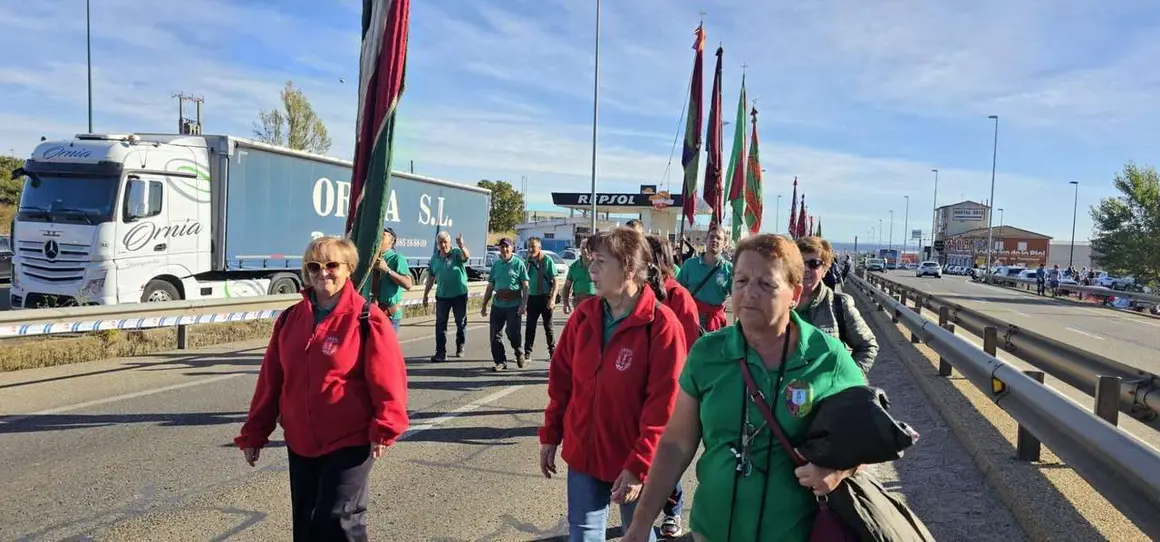 Pendones, carros y romeros participaron un a&ntilde;o m&aacute;s en la romer&iacute;a de San Froil&aacute;n | Le&oacute;n 24 Horas