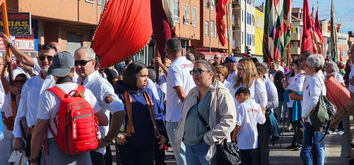 Pendones, carros y romeros participaron un a&ntilde;o m&aacute;s en la romer&iacute;a de San Froil&aacute;n | Le&oacute;n 24 Horas