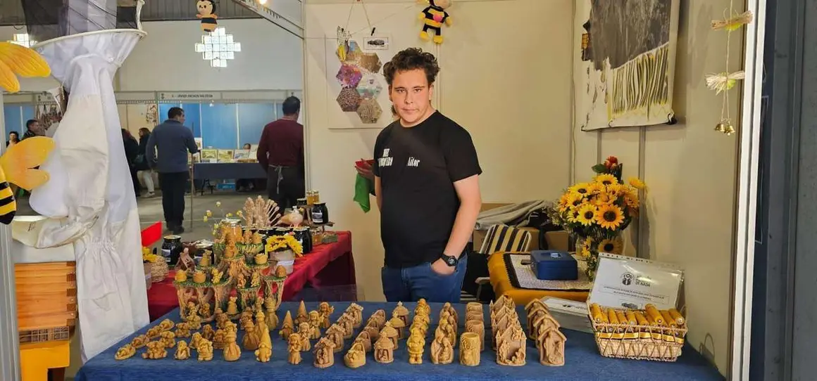 Participantes y visitantes durante la XXV Feria Tradicional de C&aacute;rmenes, que llen&oacute; el municipio de color, m&uacute;sica y tradici&oacute;n. | Le&oacute;n 24 Horas