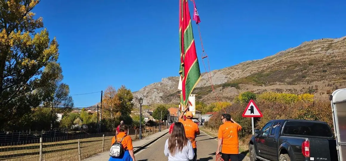 Participantes y visitantes durante la XXV Feria Tradicional de C&aacute;rmenes, que llen&oacute; el municipio de color, m&uacute;sica y tradici&oacute;n. | Le&oacute;n 24 Horas