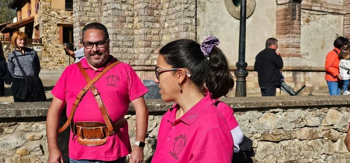 Participantes y visitantes durante la XXV Feria Tradicional de C&aacute;rmenes, que llen&oacute; el municipio de color, m&uacute;sica y tradici&oacute;n. | Le&oacute;n 24 Horas