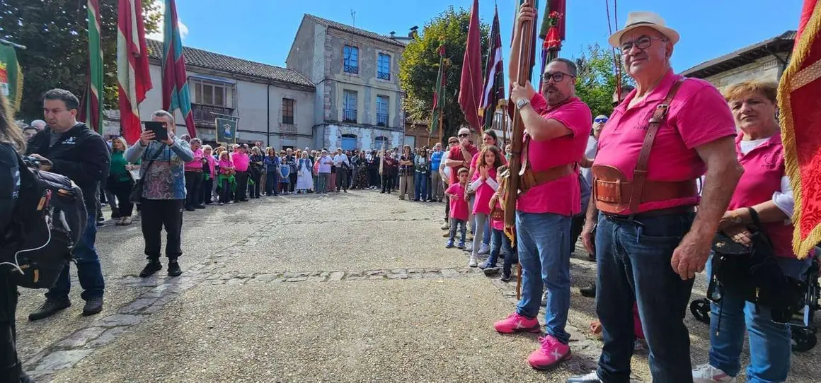 Participantes y visitantes durante la XXV Feria Tradicional de C&aacute;rmenes, que llen&oacute; el municipio de color, m&uacute;sica y tradici&oacute;n. | Le&oacute;n 24 Horas