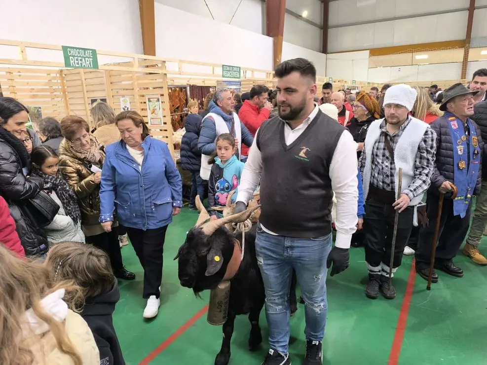 Feria de la Cecina de Chivo de Vegacervera 2025. Le&oacute;n 24 horas.
